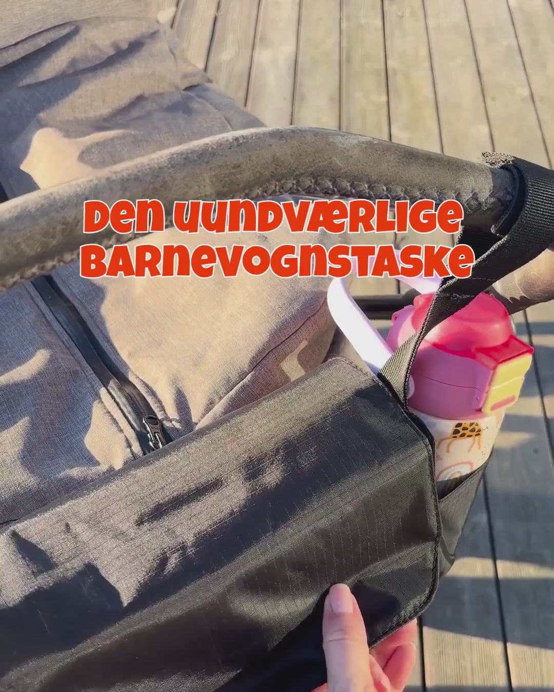 Indlæs video: Barnevognstaske (Sort)