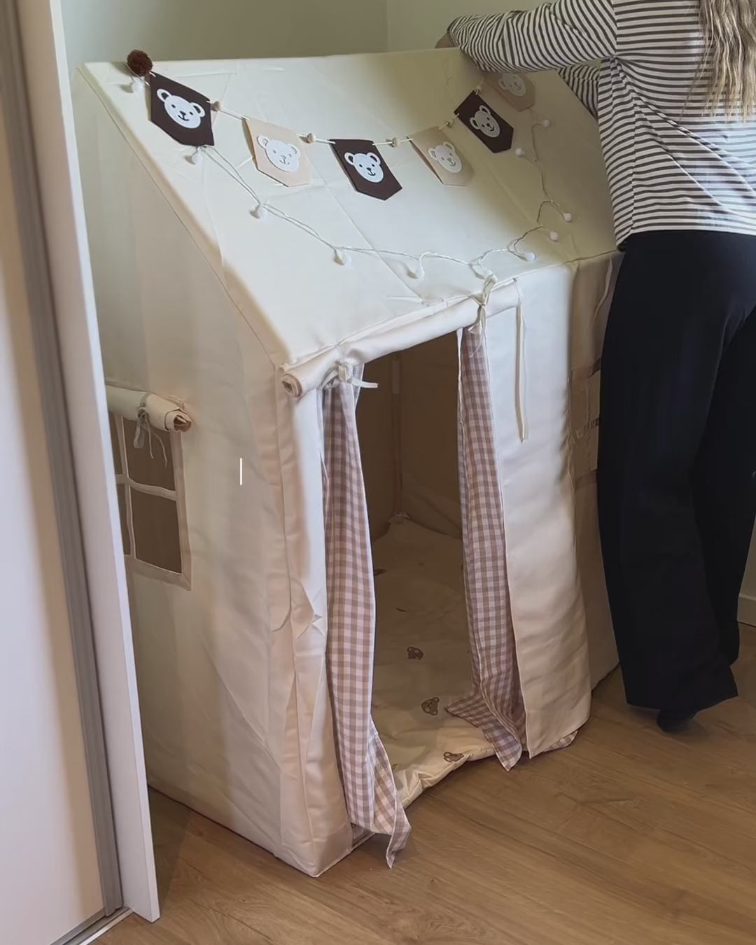 Indlæs video: Indendørs legetelt